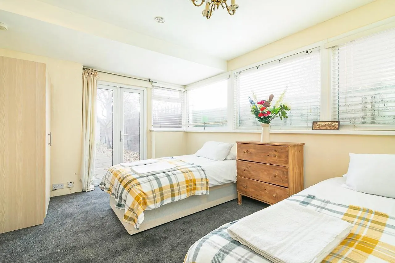 Feriehus Longbridge House Villa Barking